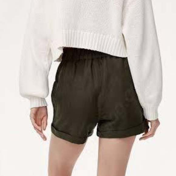 Aritzia Wilfred Free Black Harulia Short - Size Small - Picture 2 of 7